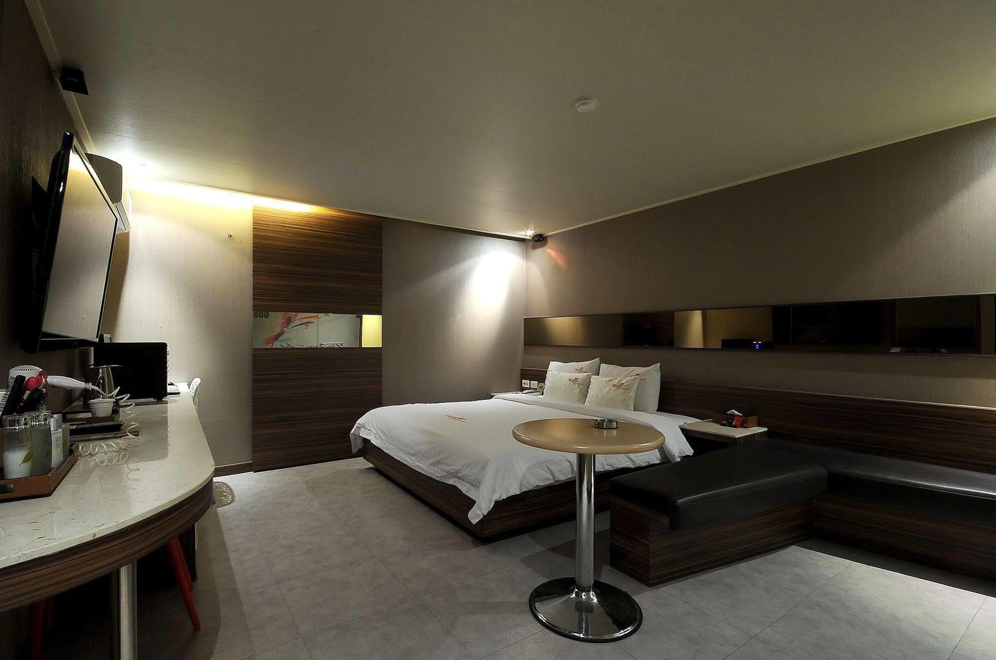 2 Heaven Hotel بوسان المظهر الخارجي الصورة